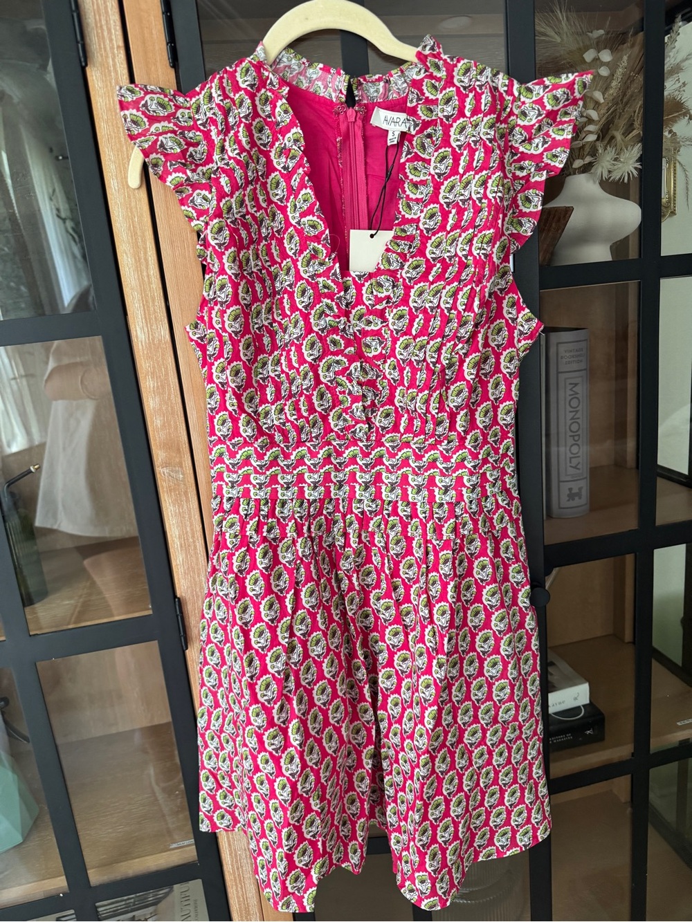 NWT Avara block print mini dress ruffle flutter sleeve floral pockets makayla